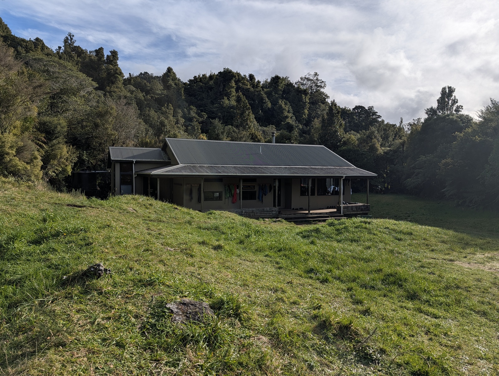 Approaching Waitawheta Hut