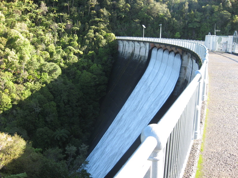 NihotupuSpillway.jpg